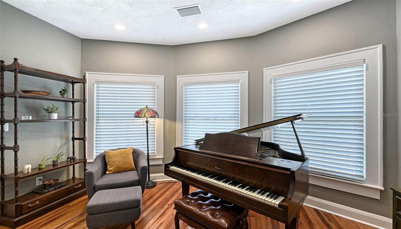 204 24th Street W, Bradenton, FL 34205 Photo