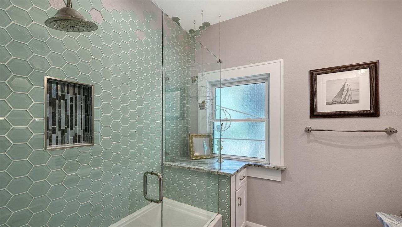 204 24th Street W, Bradenton, FL 34205 Photo
