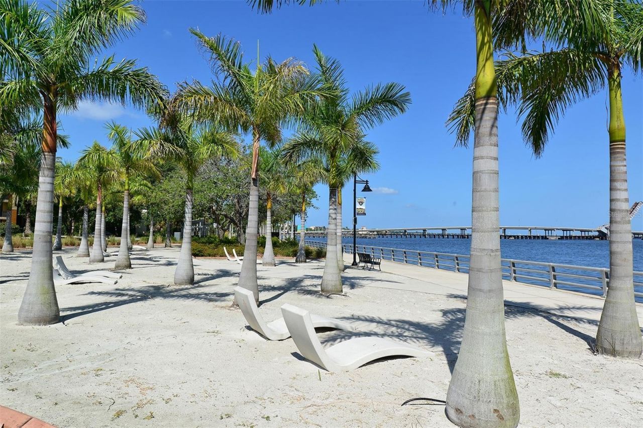 204 24th Street W, Bradenton, FL 34205 Photo