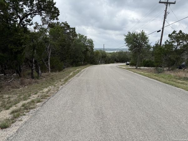 1085 KEYSTONE, Canyon Lake, TX 78133
