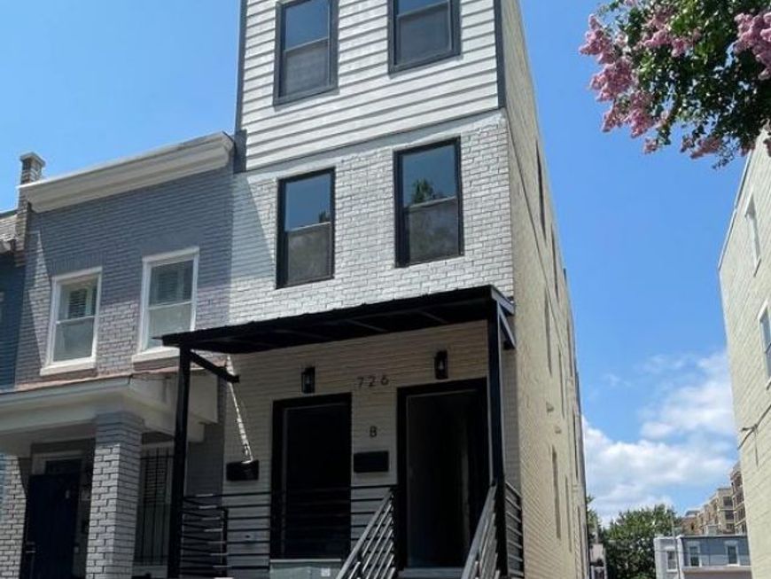 726 11th Street NE , Washington, DC 20002 Main Photo