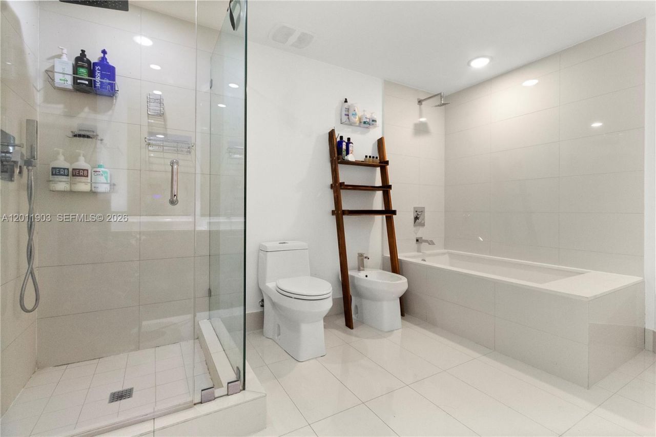 1300 S Miami Ave , Unit 2001, Miami, FL 33130 Photo