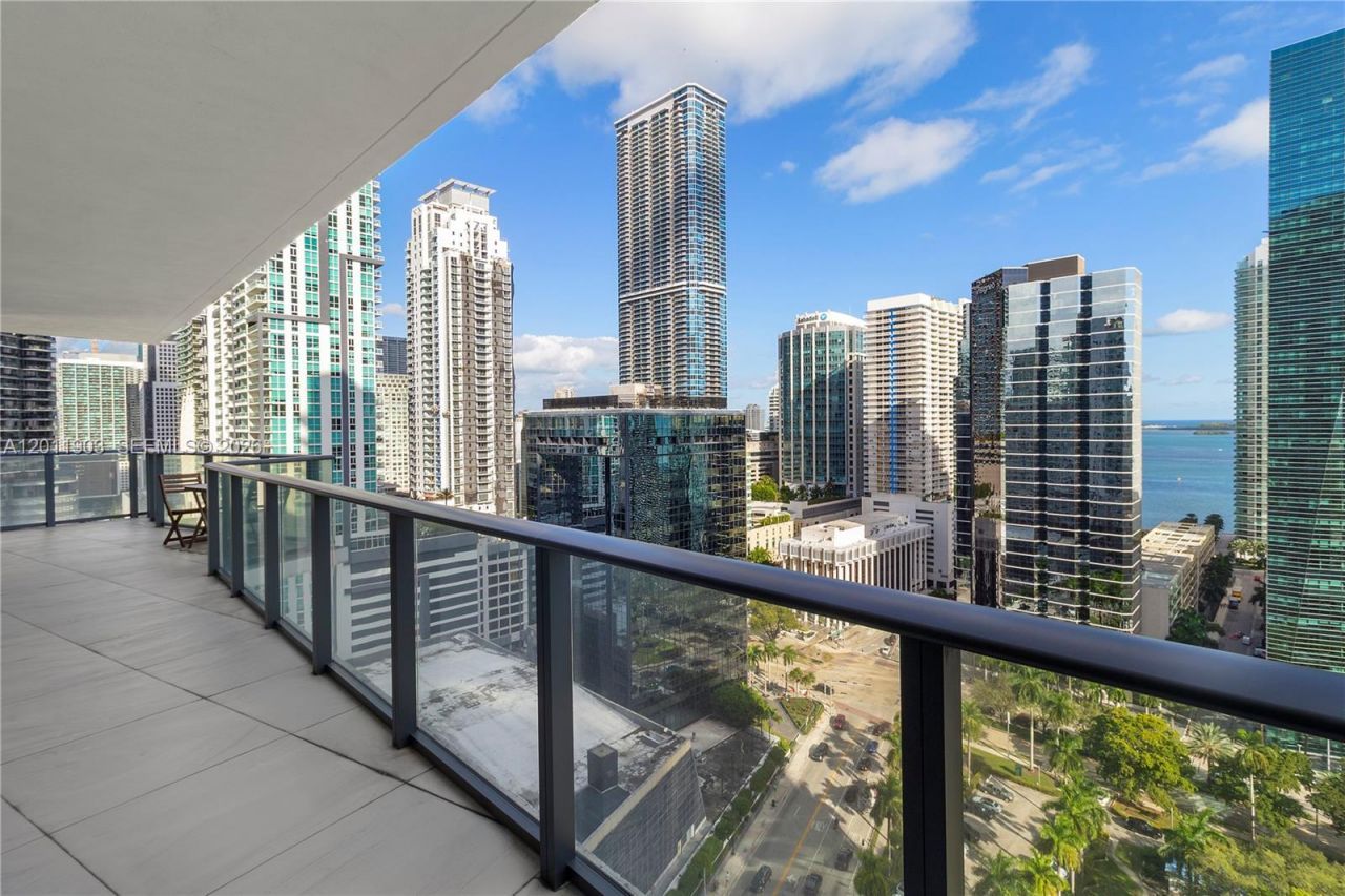 1300 S Miami Ave , Unit 2001, Miami, FL 33130 Photo