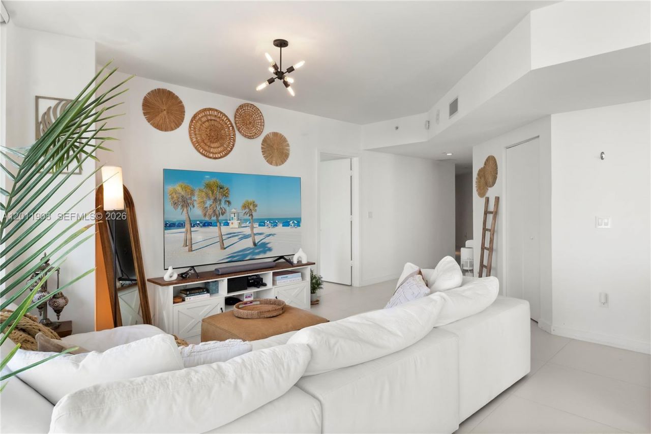 1300 S Miami Ave , Unit 2001, Miami, FL 33130 Photo