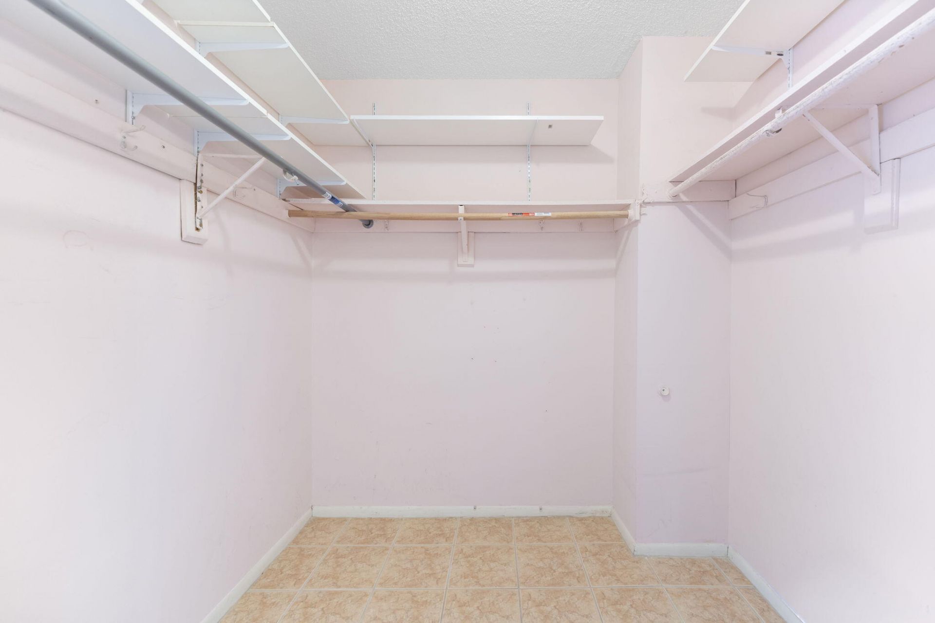 230 174th Street, Unit 2402, Sunny Isles Beach, FL 33160 Photo