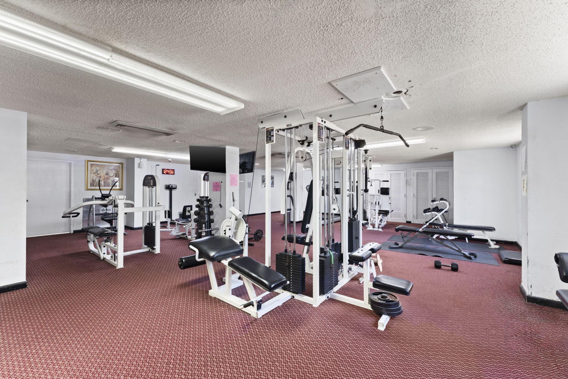 230 174th Street, Unit 2402, Sunny Isles Beach, FL 33160 Photo