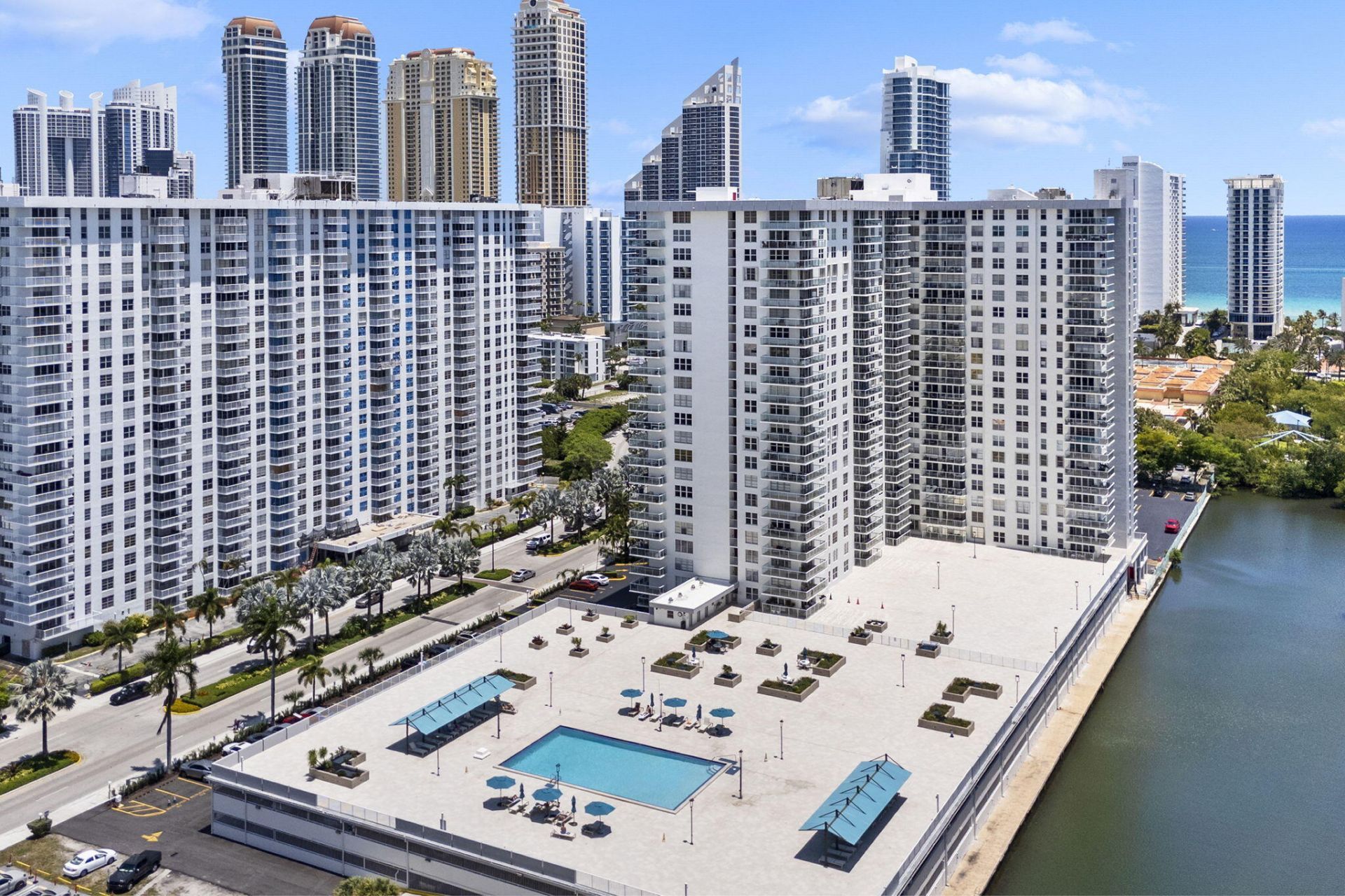 230 174th Street, Unit 2402, Sunny Isles Beach, FL 33160 Photo