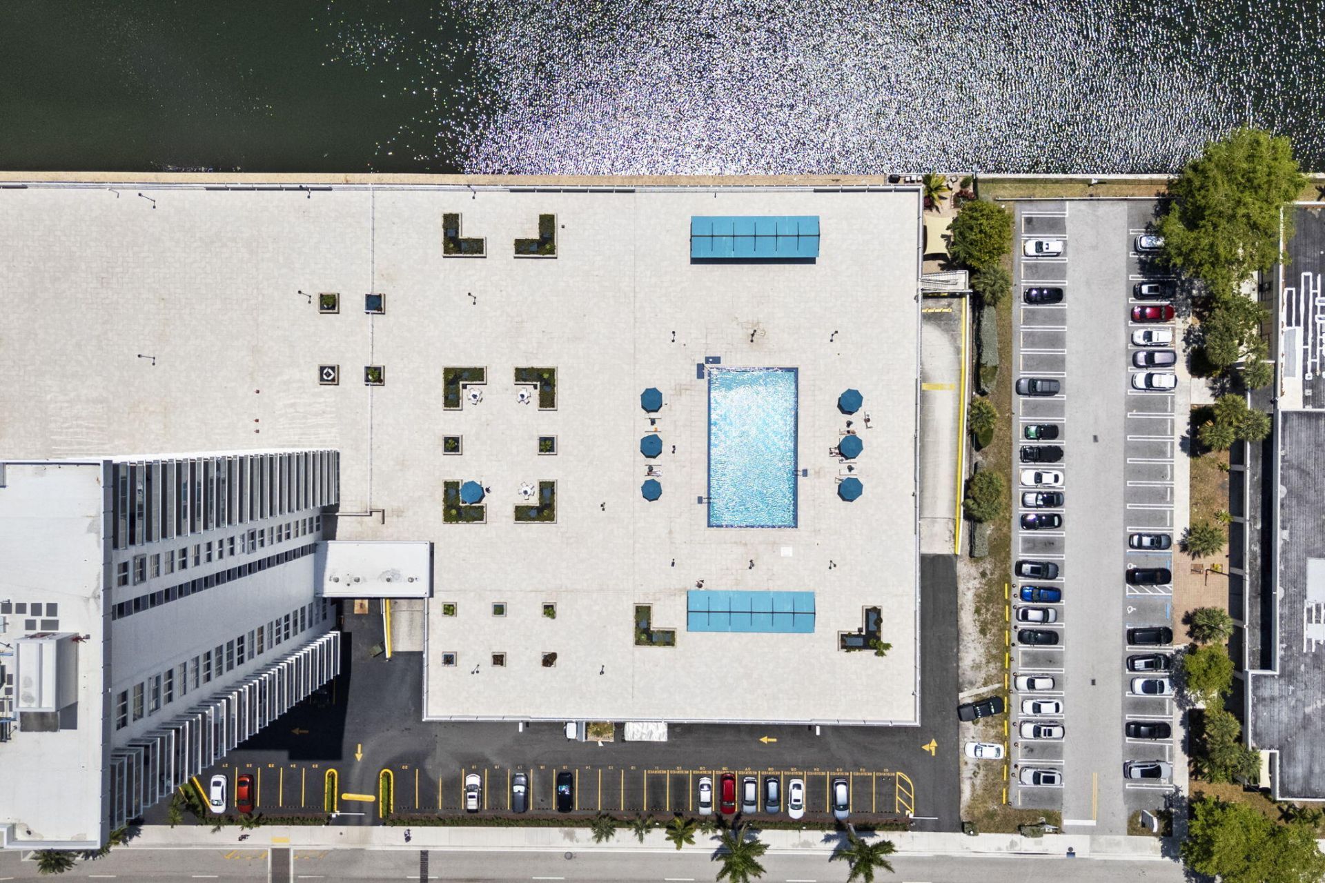 230 174th Street, Unit 2402, Sunny Isles Beach, FL 33160 Photo
