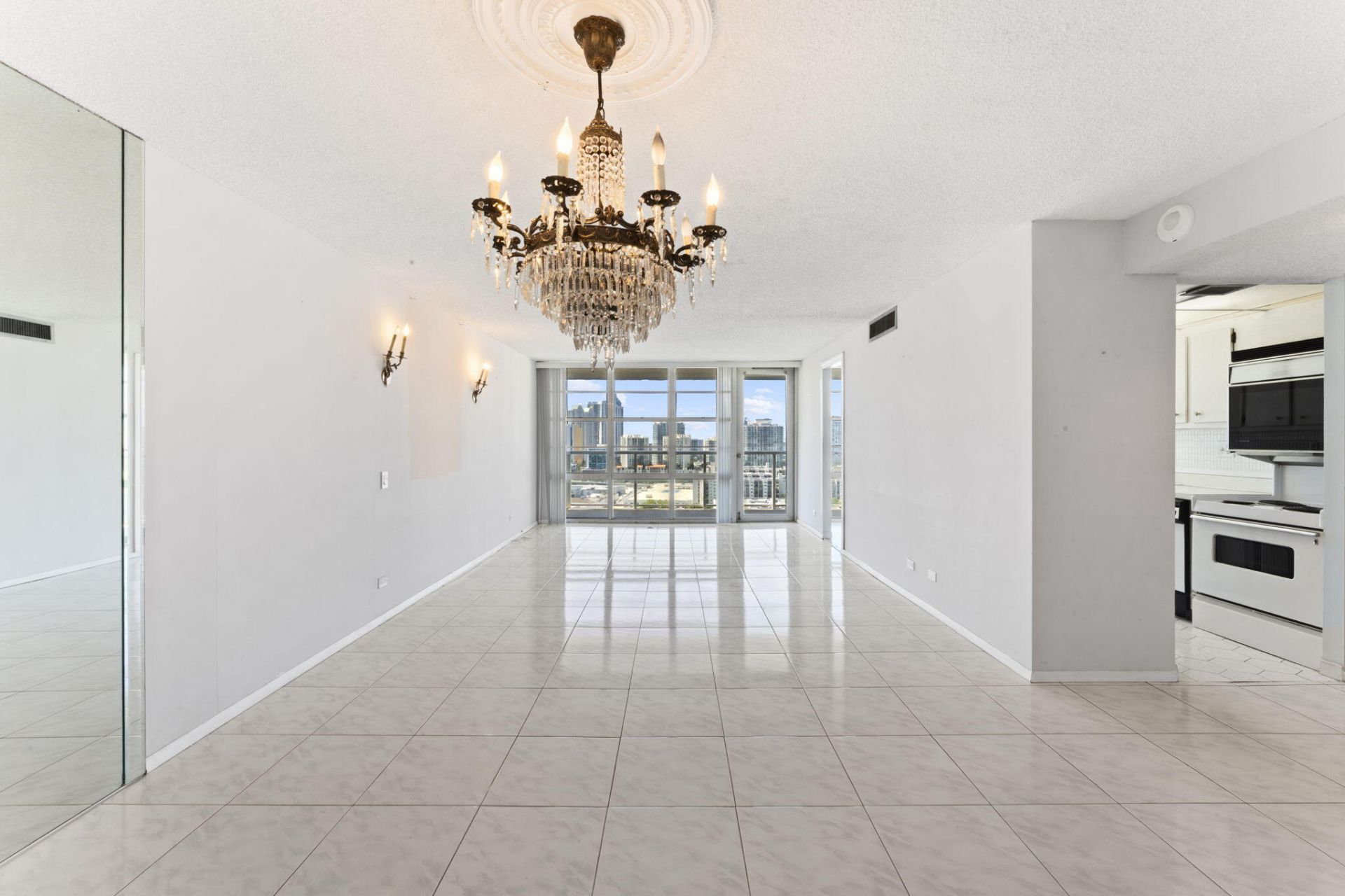 230 174th Street, Unit 2402, Sunny Isles Beach, FL 33160 Photo