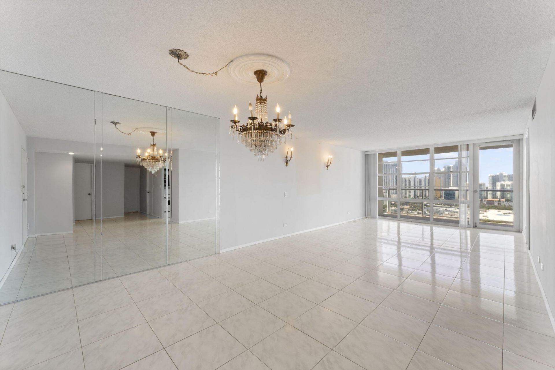 230 174th Street, Unit 2402, Sunny Isles Beach, FL 33160 Photo