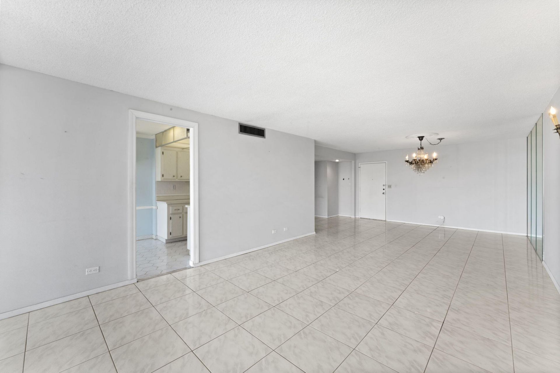 230 174th Street, Unit 2402, Sunny Isles Beach, FL 33160 Photo