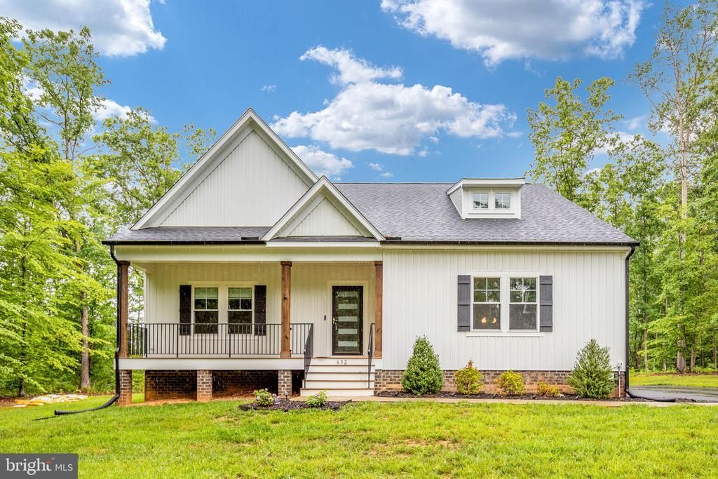 632 Noahs Landing Drive, Bumpass, VA 23024 Main Photo