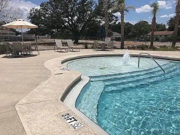 255 S E Street, Pensacola, FL 32502