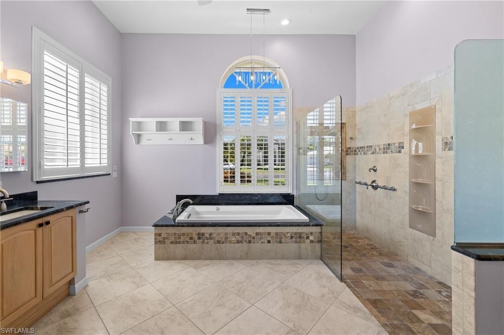 2035 Castle Garden Ln, Naples, FL 34110 Photo