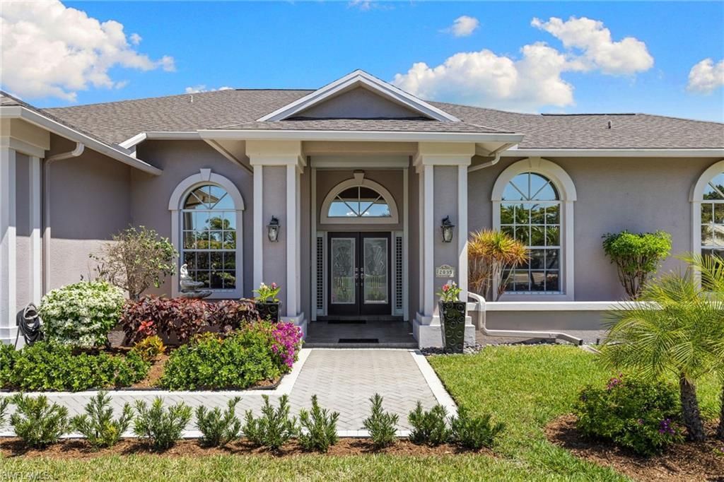 2035 Castle Garden Ln , Naples, FL 34110 Photo