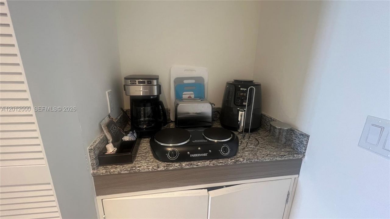 5350 NW 84th Ave , Unit 1605, Doral, FL 33166 Photo