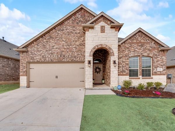 11221 Summer Rain Boulevard , Aubrey, TX 76227
