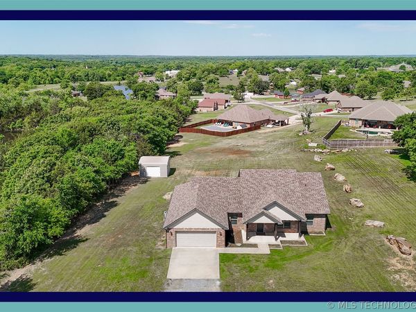 1715 Fulkerson Road , Ada, OK 74820