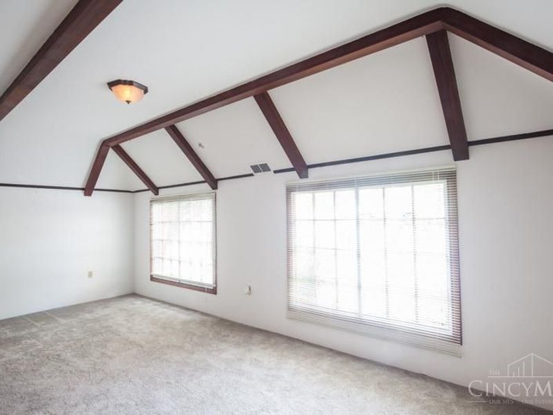 5910 Cherokee Drive, Madeira, OH 45243 Photo 7