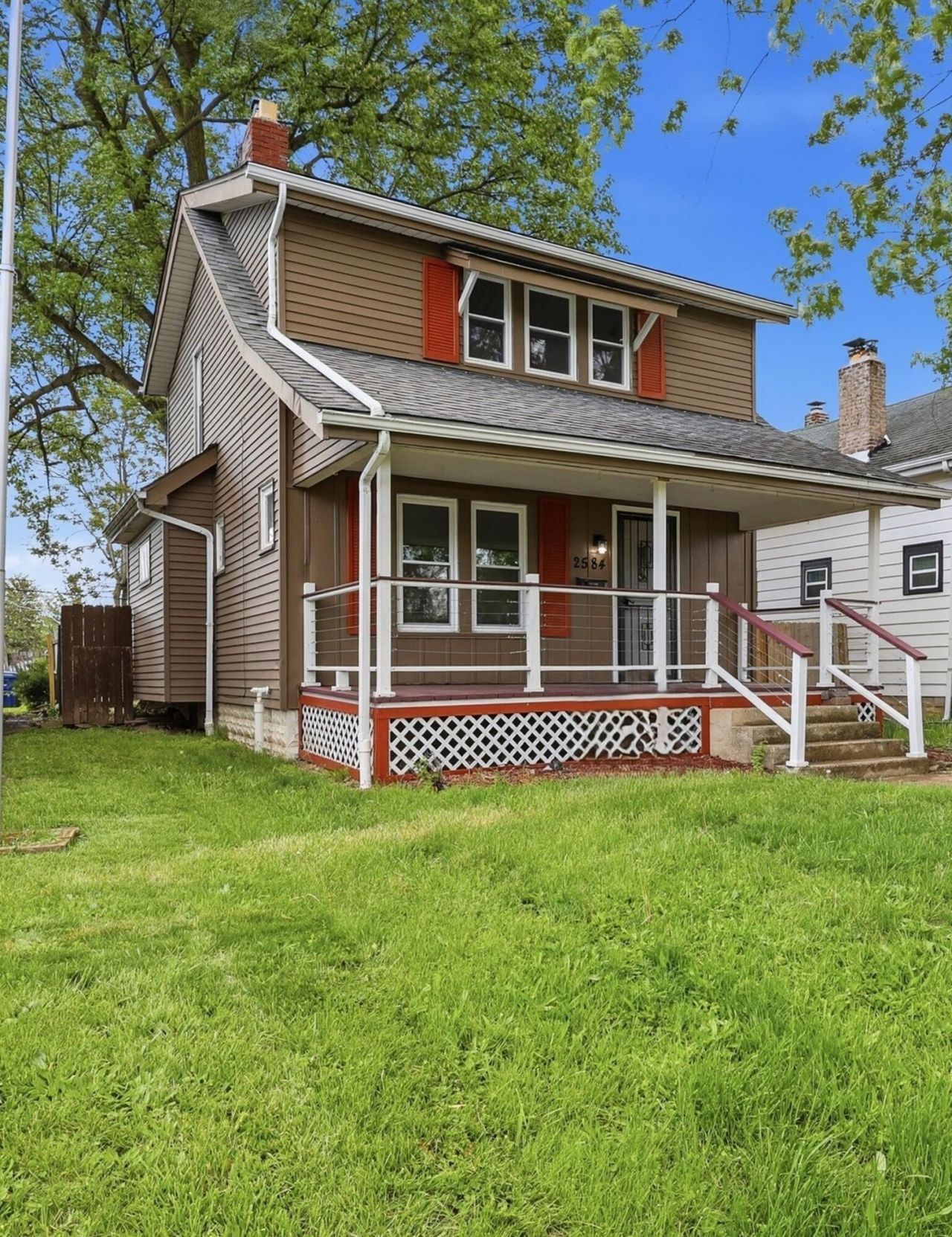 2584 Eakin Road, Columbus, OH 43204 Main Photo
