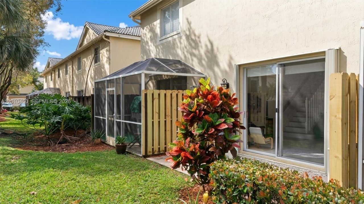 2132 Bahia Ln, Weston, FL 33327 Photo