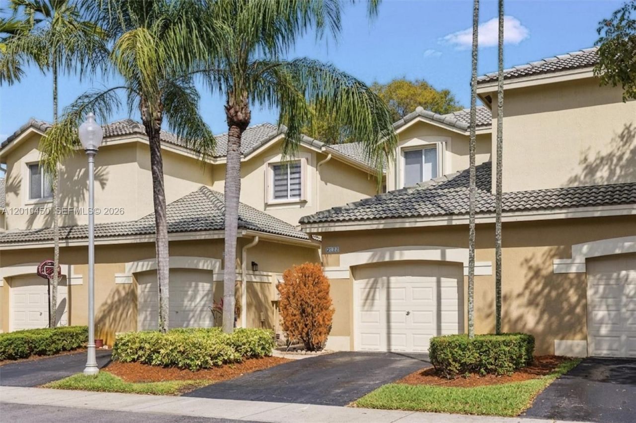 2132 Bahia Ln, Weston, FL 33327 Photo