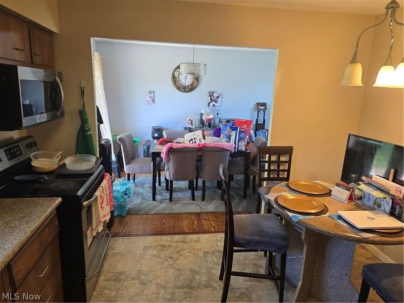 3327 Nottingham Drive, Parma, OH 44134 Photo 9