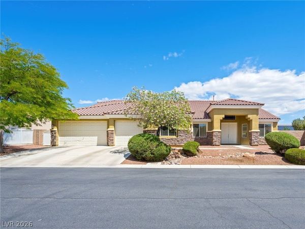 6524 Colossal Cave Avenue , Las Vegas, NV 89131
