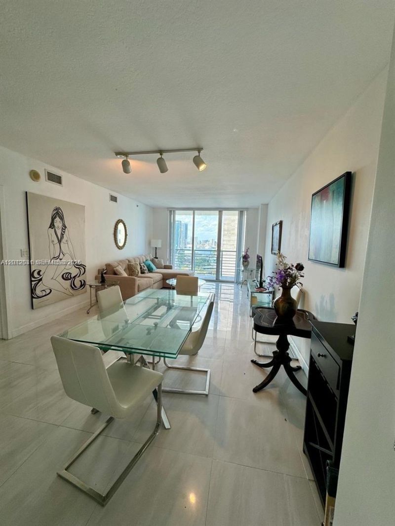 335 S Biscayne Blvd, Unit 2900, Miami, FL 33131 Photo