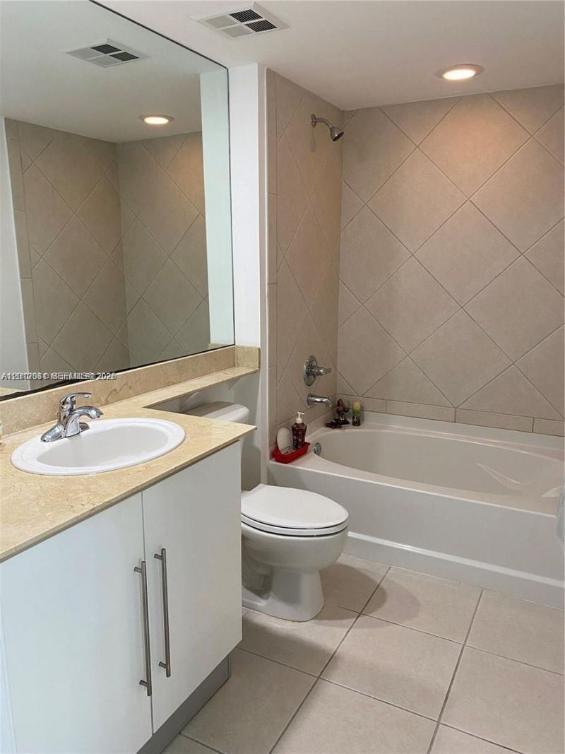 335 S Biscayne Blvd, Unit 2900, Miami, FL 33131 Photo