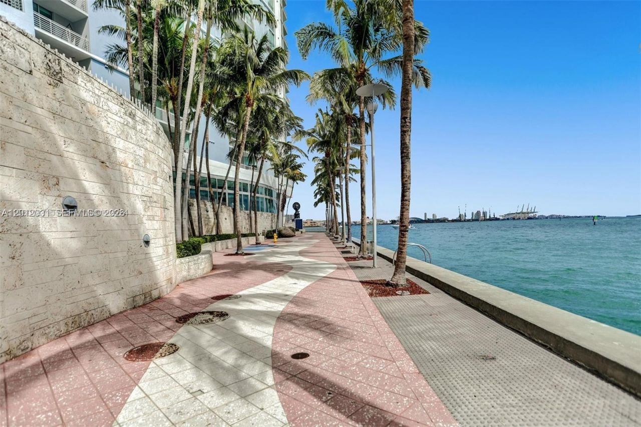 335 S Biscayne Blvd, Unit 2900, Miami, FL 33131 Photo