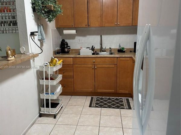 9445 SW 76th St , Unit U6, Miami, FL 33173