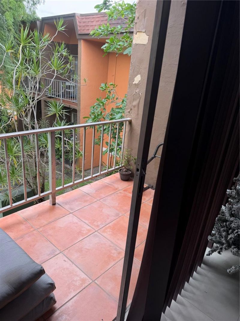 9445 SW 76th St , Unit U6, Miami, FL 33173 Photo