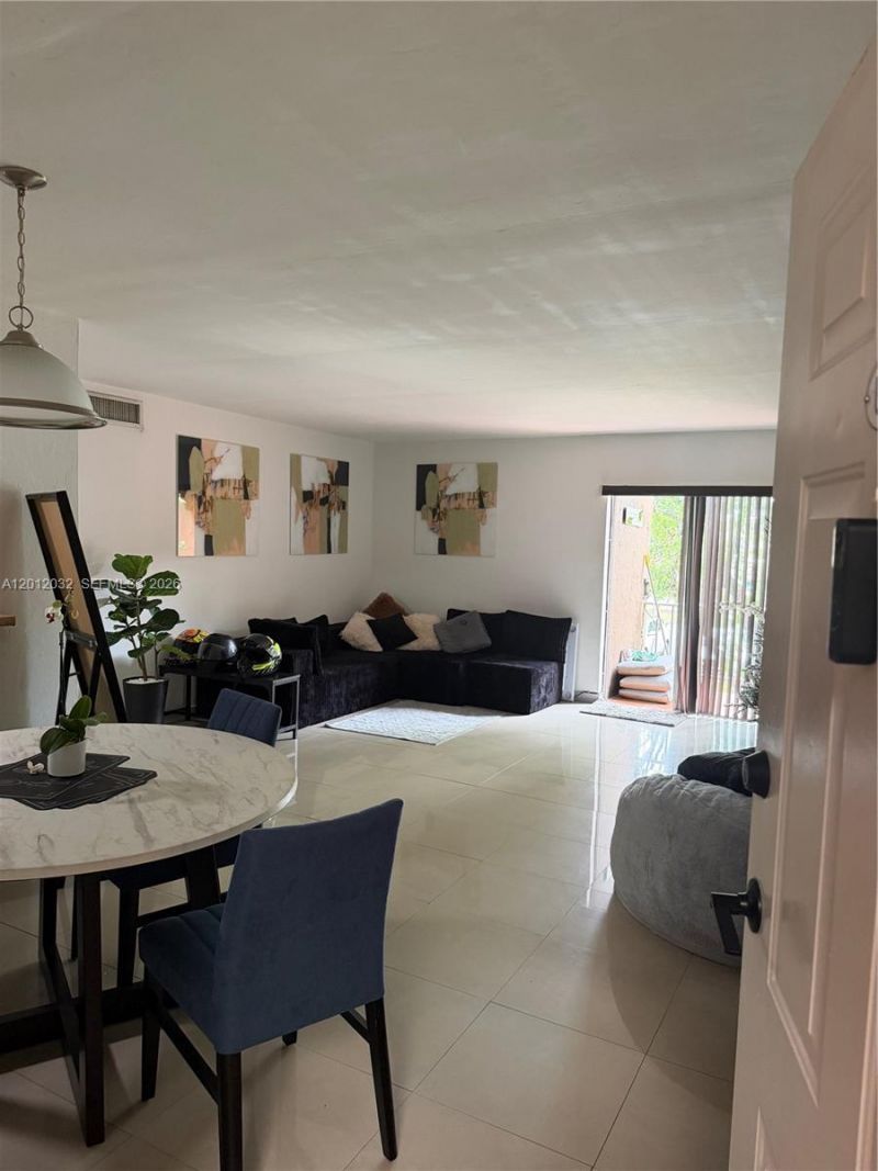 9445 SW 76th St , Unit U6, Miami, FL 33173 Photo