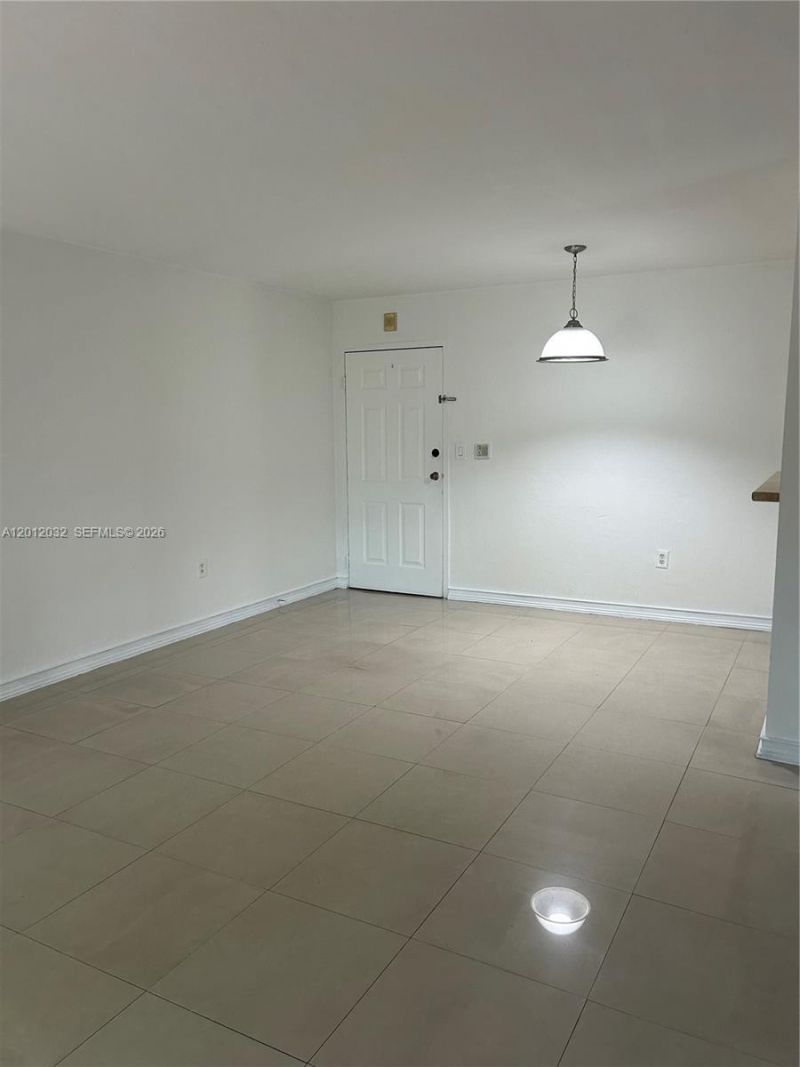9445 SW 76th St, Unit U6, Miami, FL 33173 Photo