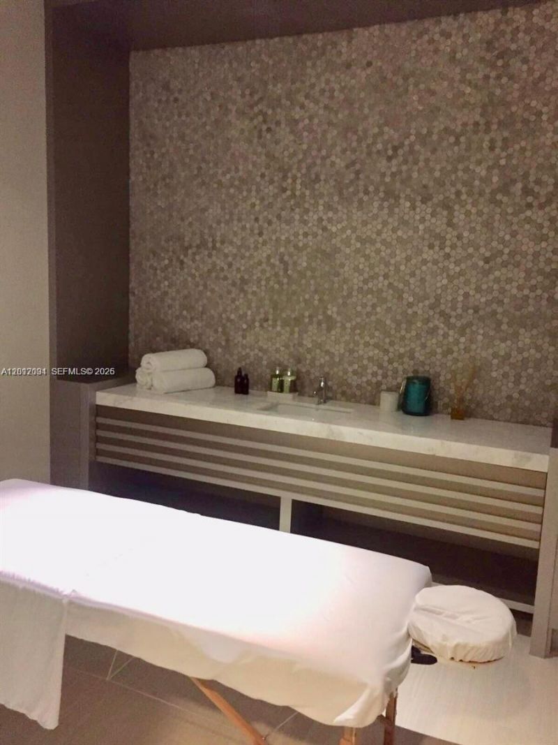 5300 Paseo Blvd, Unit 405, Doral, FL 33166 Photo