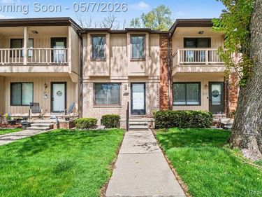3120 N Summers Road N, Keego Harbor, MI 48320
