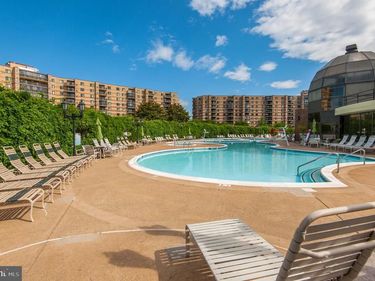 8370 GREENSBORO DRIVE, Unit 211, MCLEAN, VA 22102