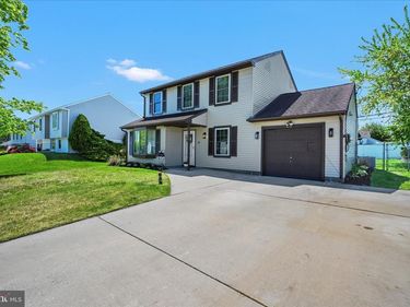 616 S OXFORD VALLEY ROAD, FAIRLESS HILLS, PA 19030