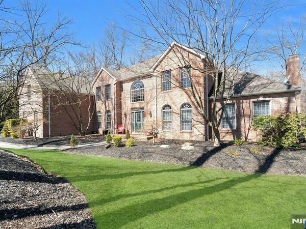 13 Greenfield Hill, SPARTA, NJ 07871