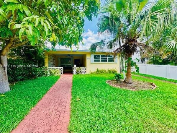 1551 Tyler St , Hollywood, FL 33020