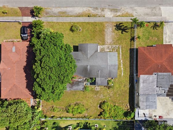 1129 NW 105th Street, Miami, FL 33150