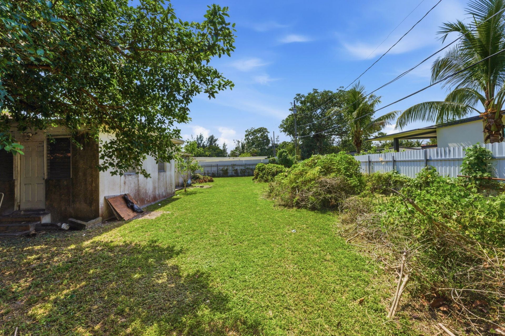 1129 NW 105th Street, Miami, FL 33150 Photo