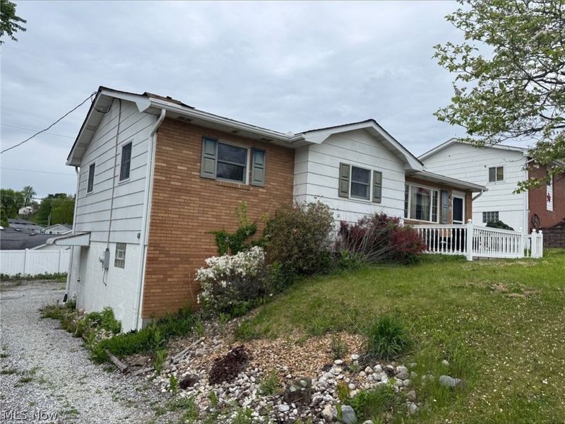 133 Susan Drive, Wintersville, OH 43953 Photo 4
