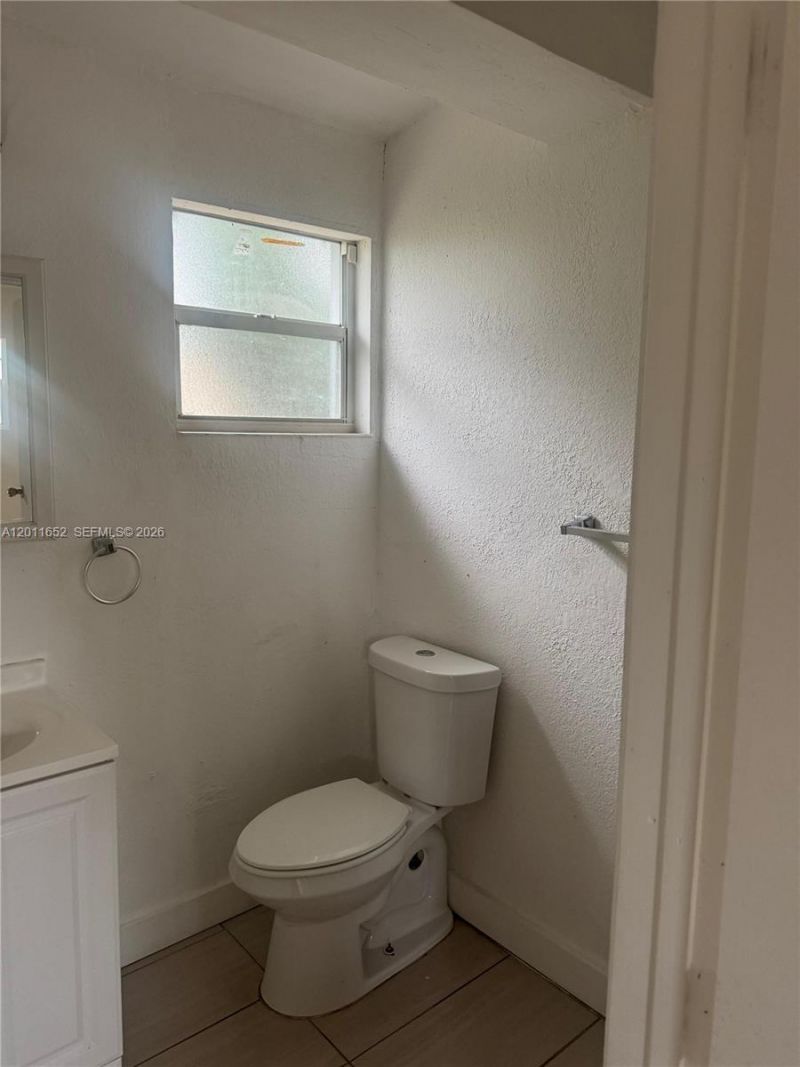 411 NW 106th St, Miami, FL 33150 Photo