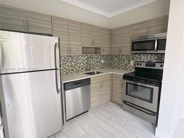 115 Menores Ave , Unit 3, Coral Gables, FL 33134