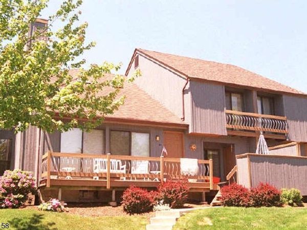 64 Sycamore Ct, Bernards, NJ 07920