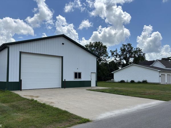 106 & 104 Cedar Street, Williams, IA 50271