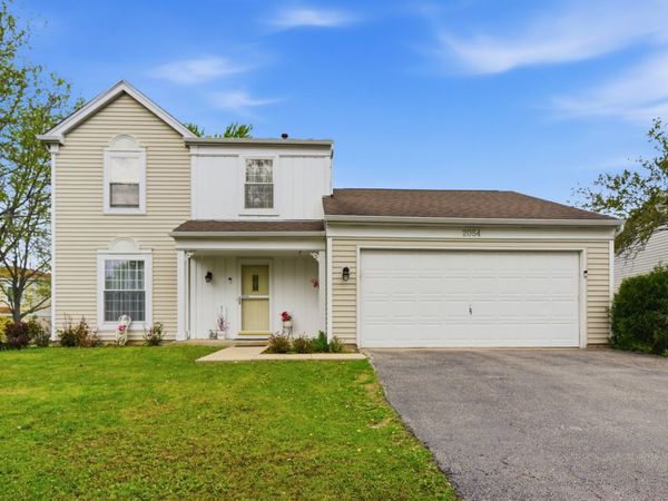 2054 Mission Hills Drive , Elgin, IL 60123