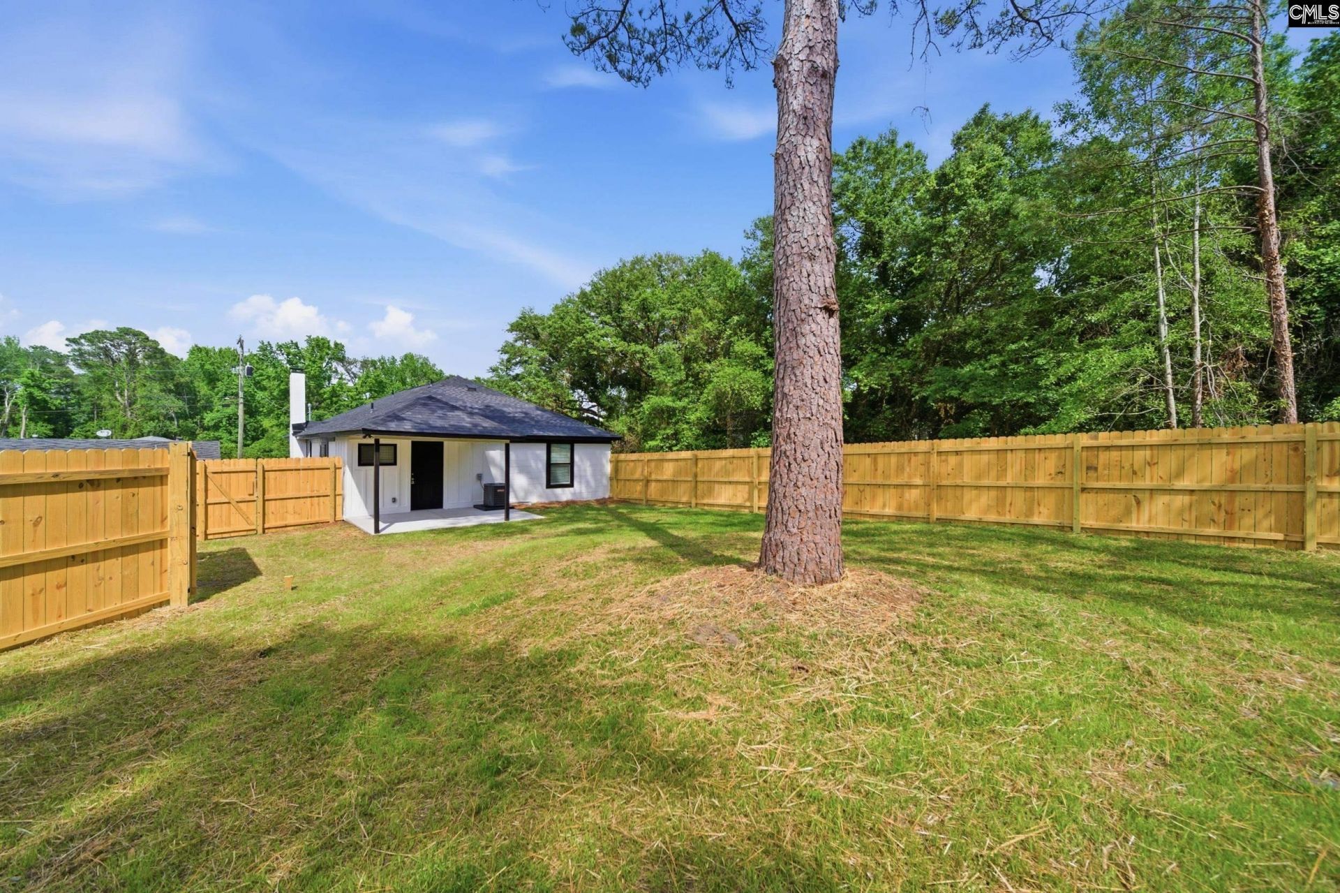 935 Eastman Street  Photo 15